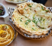 CHEESE NAAN